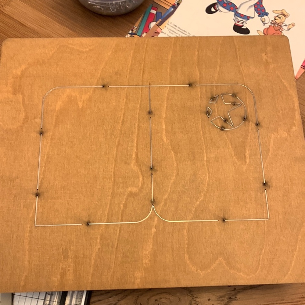 Ellison jumbo die. Card with star.